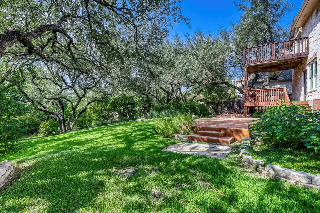 12052 Tulare Drive Austin TX 78738