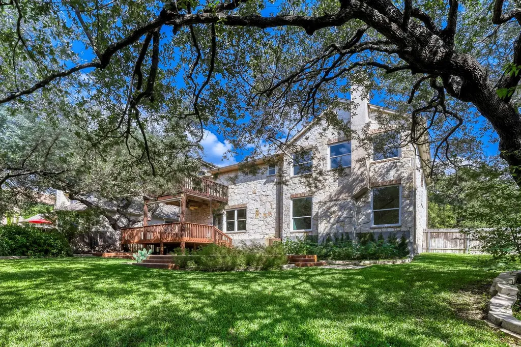 12052 Tulare Drive Austin TX 78738