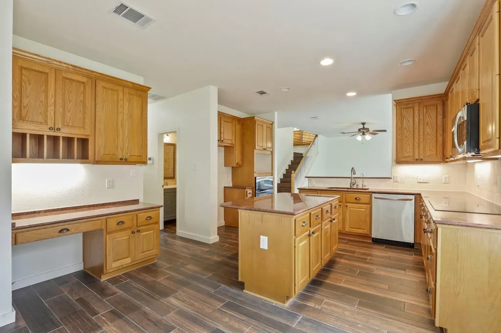 12052 Tulare Drive Austin TX 78738