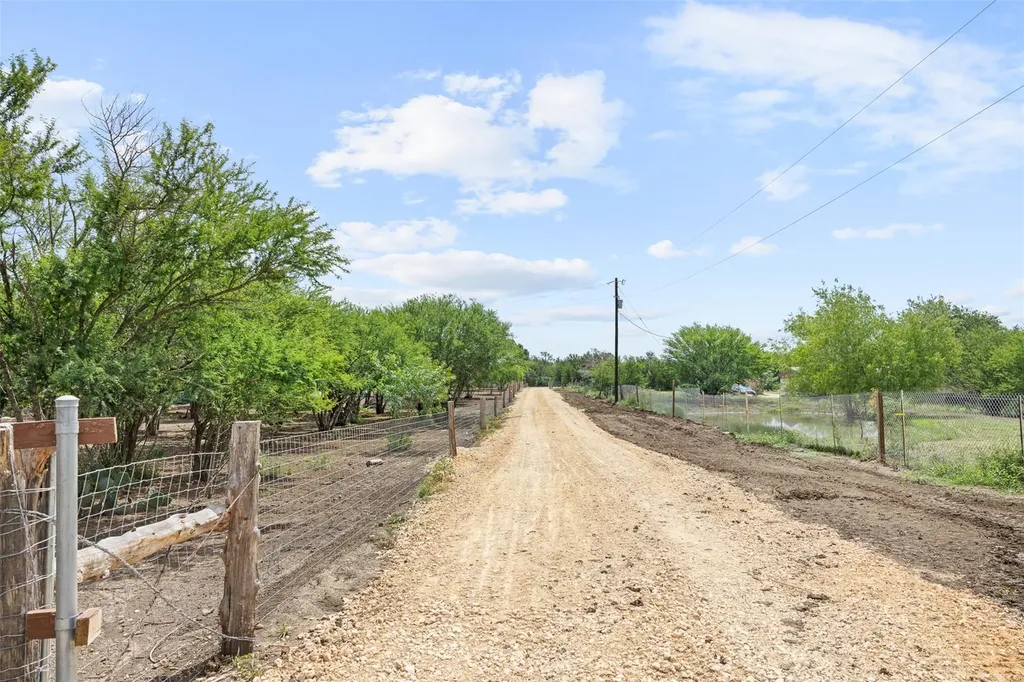 3315 Dry Creek Road Lockhart TX 78644