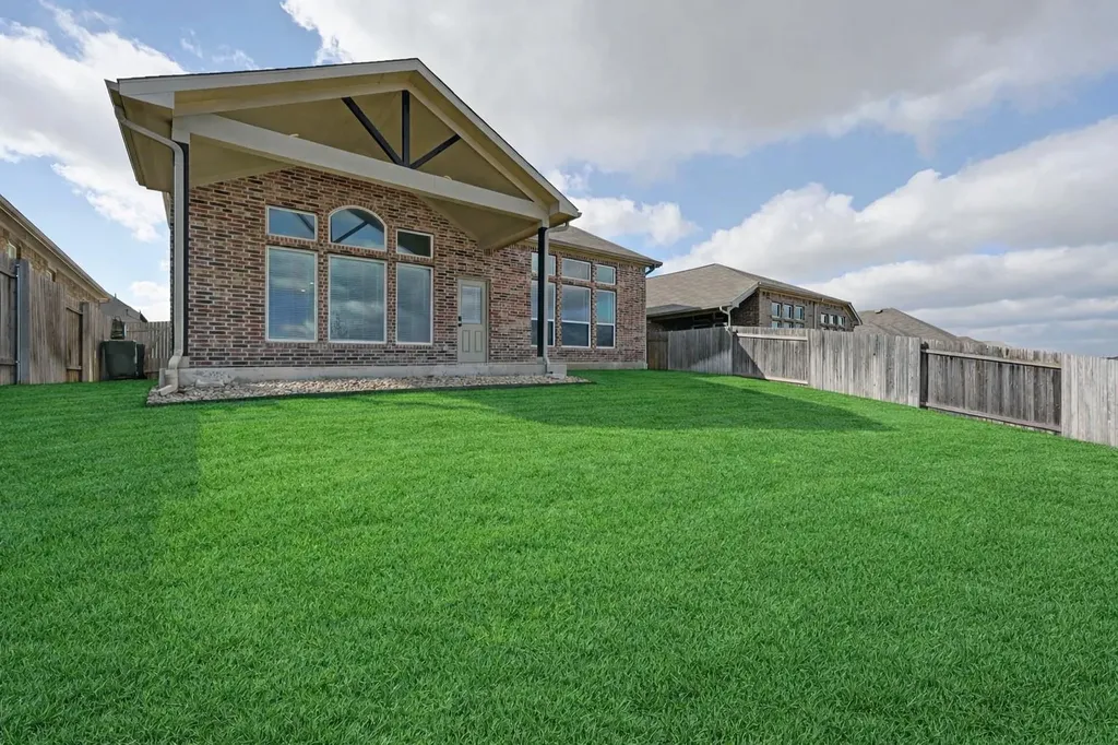 1022 Cherrystone Loop Buda TX 78610