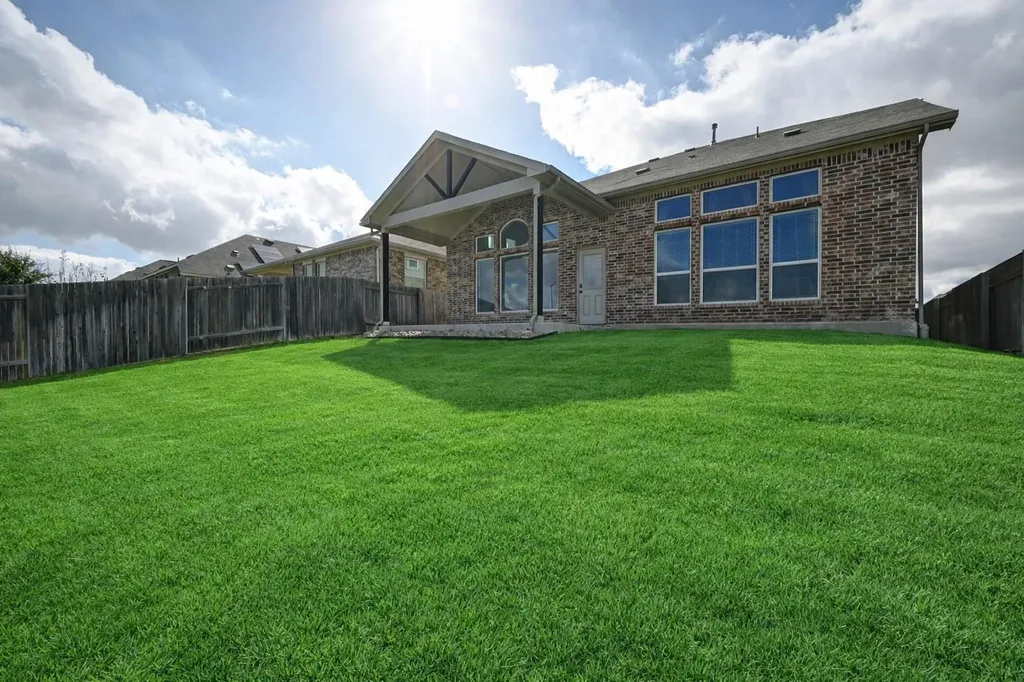 1022 Cherrystone Loop Buda TX 78610