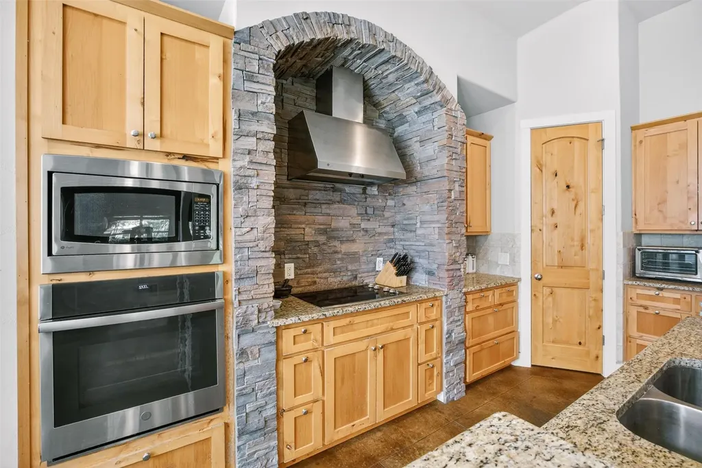 15110 Lariat Trail Austin TX 78734