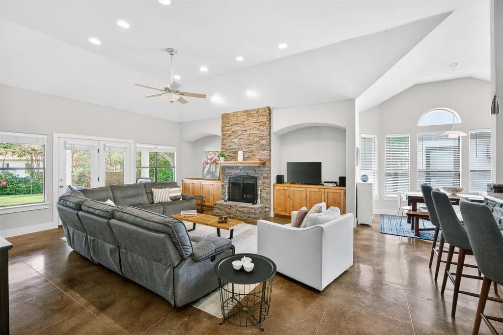 15110 Lariat Trail Austin TX 78734