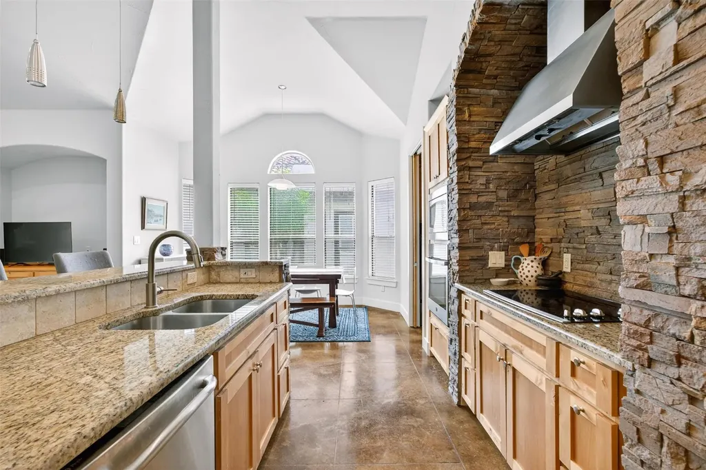 15110 Lariat Trail Austin TX 78734
