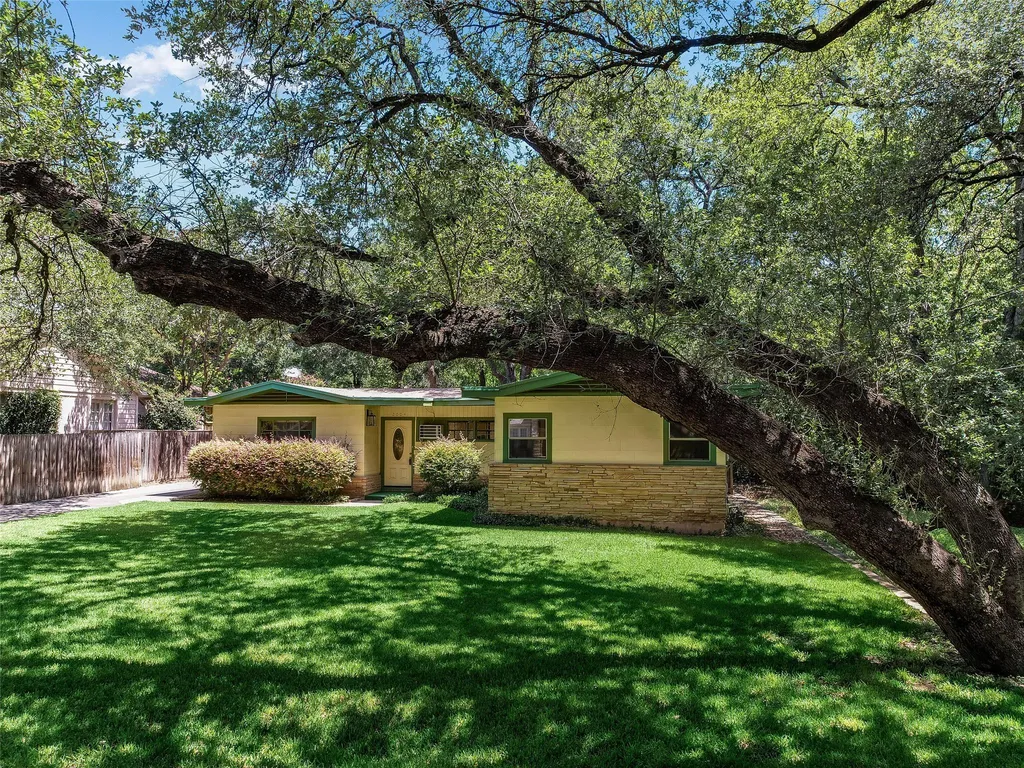 2004 Griswold Lane Austin TX 78703