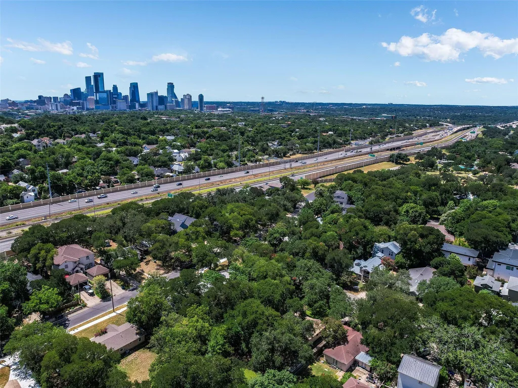 2004 Griswold Lane Austin TX 78703