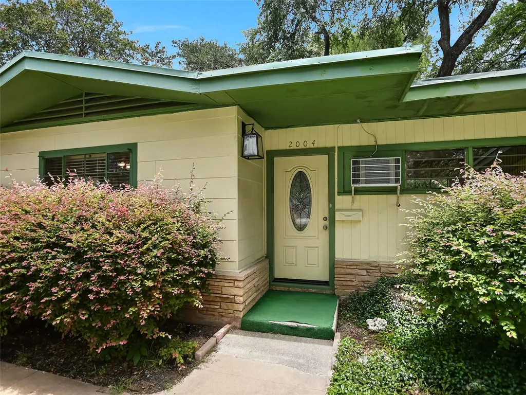 2004 Griswold Lane Austin TX 78703