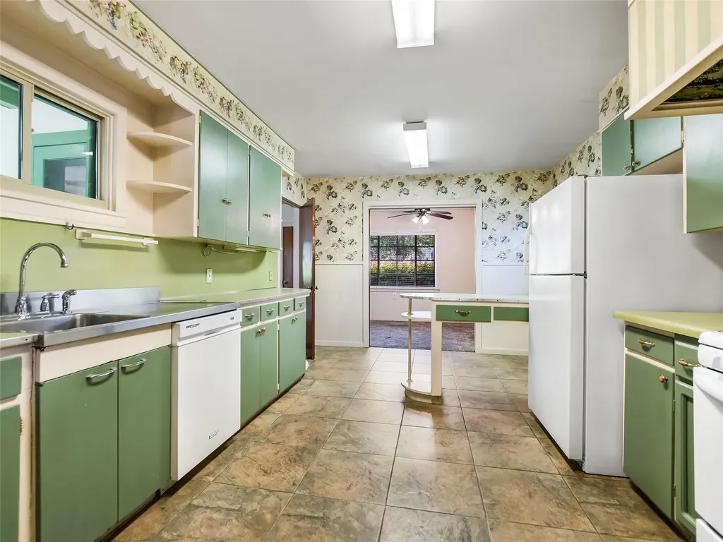 2004 Griswold Lane Austin TX 78703