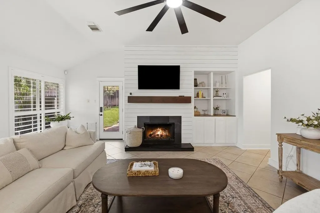 4253 Canyon Glen Circle Austin TX 78732