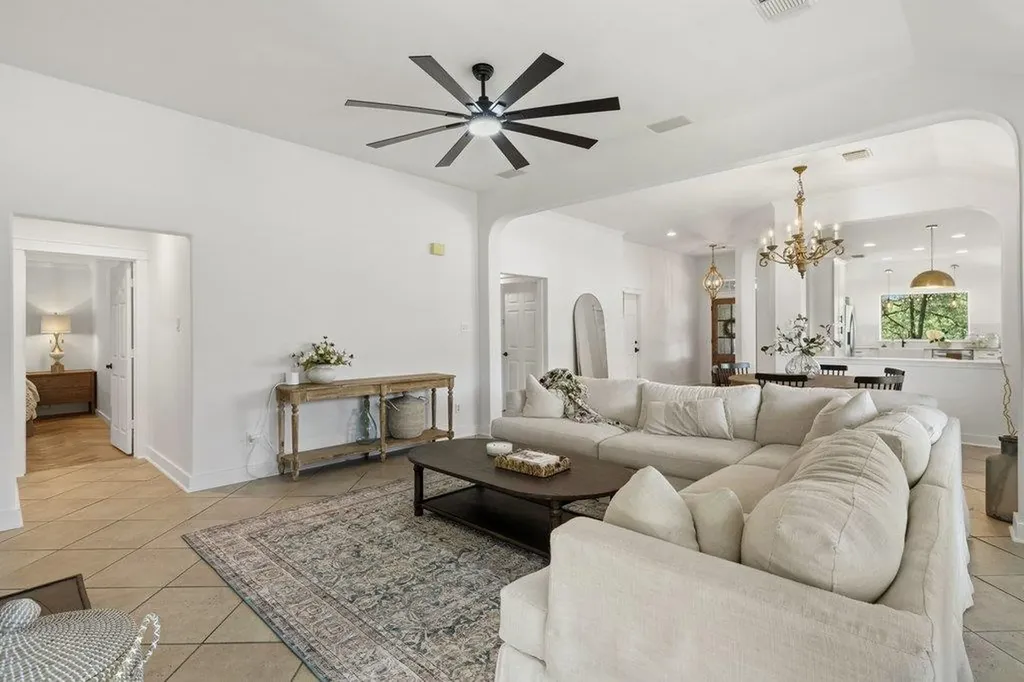 4253 Canyon Glen Circle Austin TX 78732