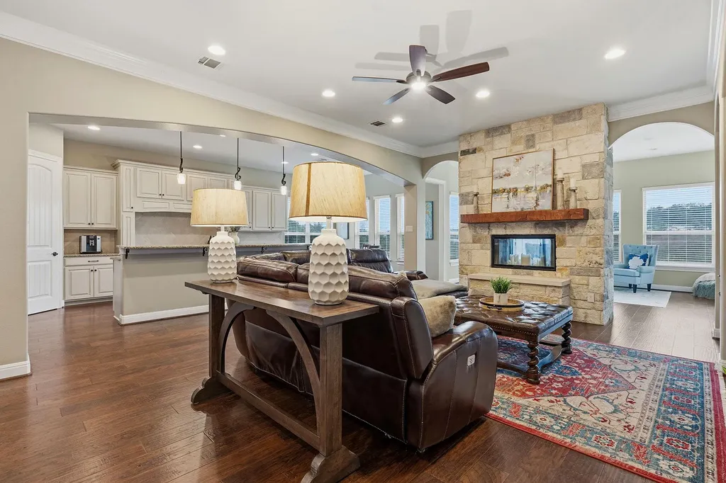 17207 Raynham Hill Drive Austin TX 78738