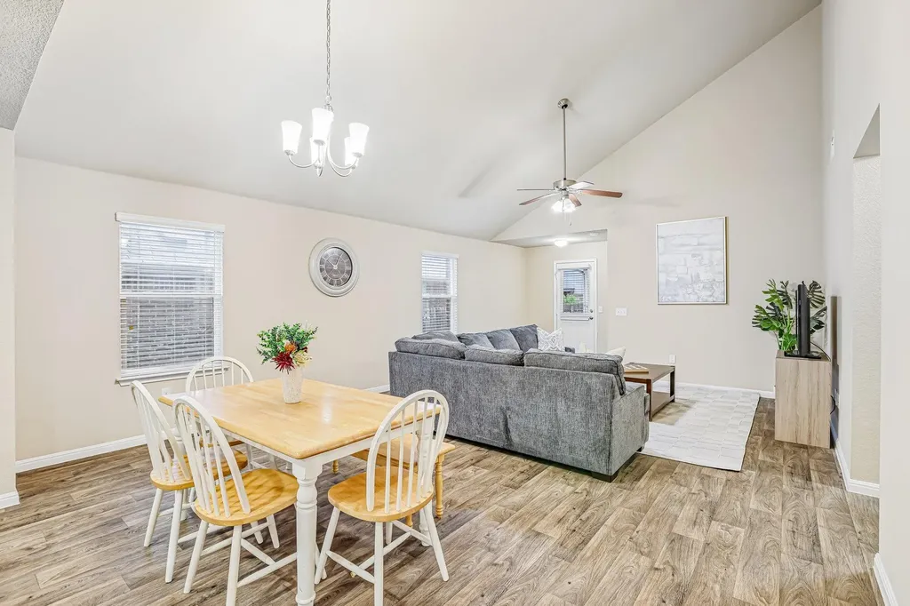 10604 Menominee Falls Lane Austin TX 78754