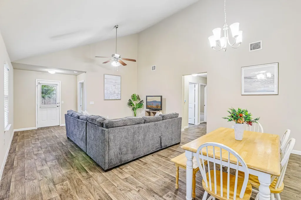 10604 Menominee Falls Lane Austin TX 78754