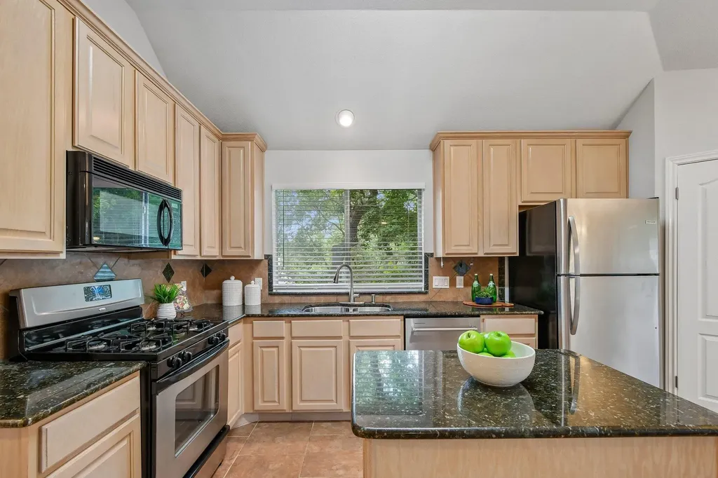 3903 Wharton Court Austin TX 78732