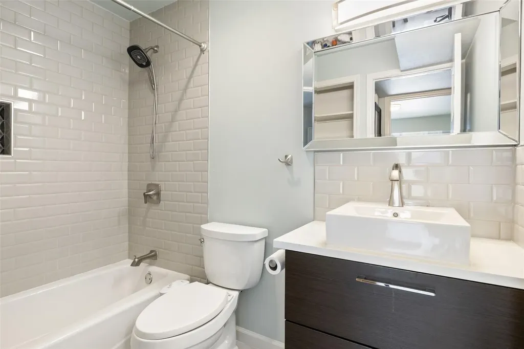2450 Wickersham Lane Austin TX 78741