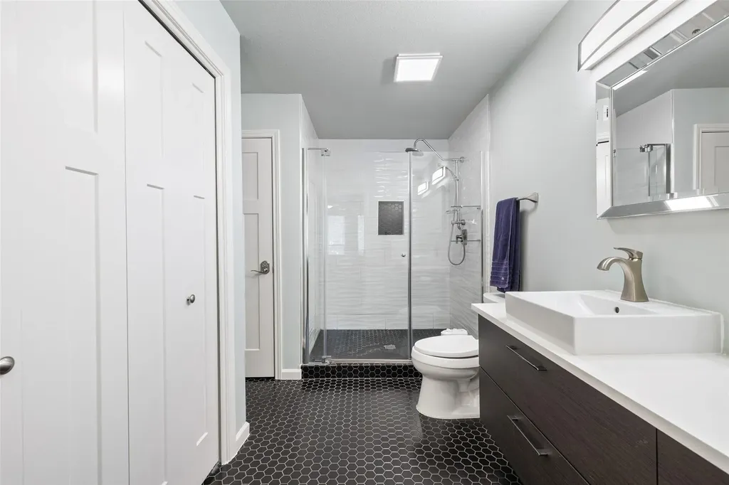 2450 Wickersham Lane Austin TX 78741