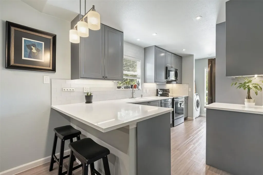 2450 Wickersham Lane Austin TX 78741