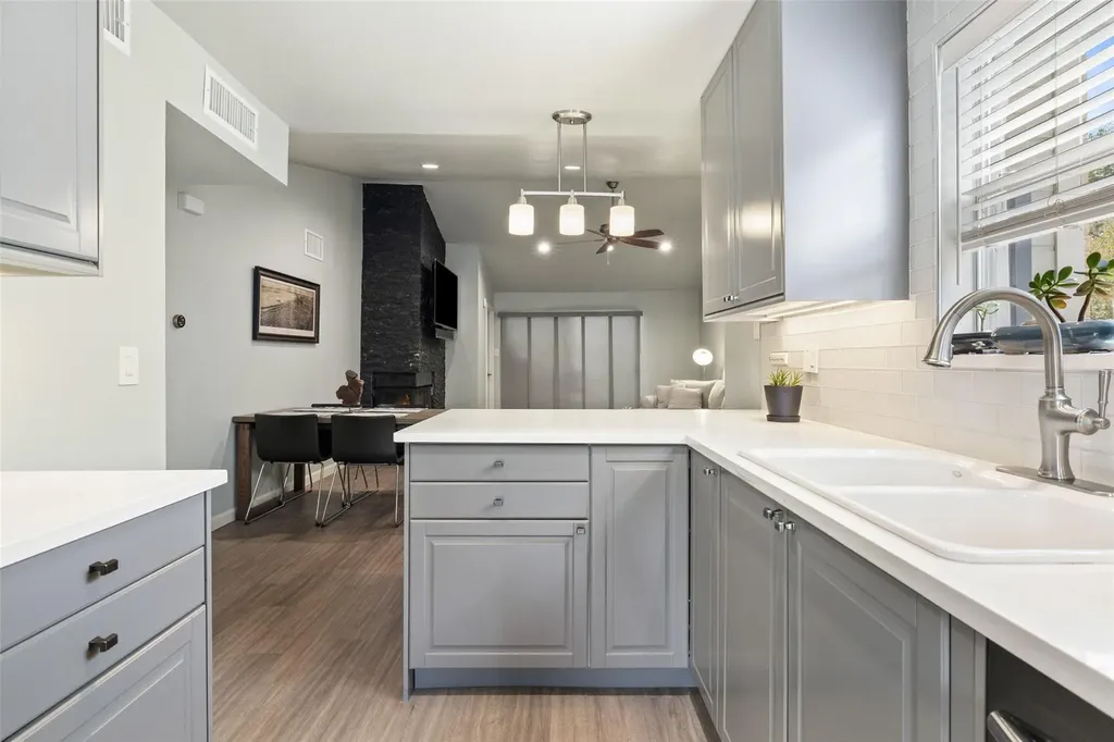 2450 Wickersham Lane Austin TX 78741