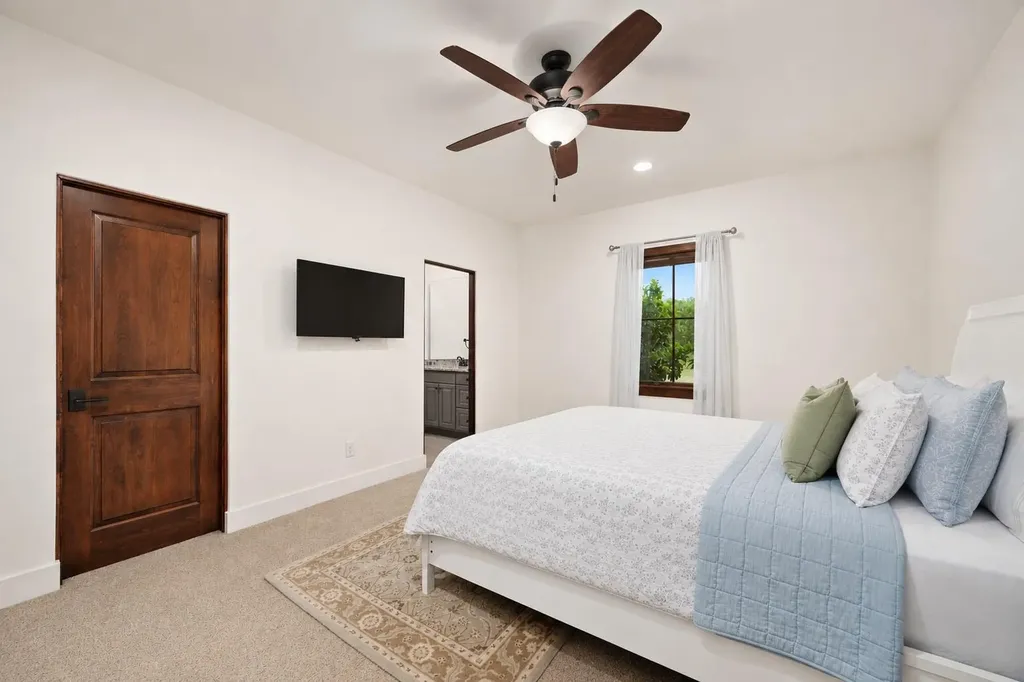 101 Shady Oaks Trail Liberty Hill TX 78642