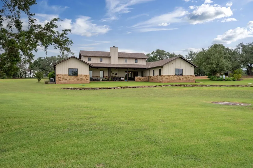 101 Shady Oaks Trail Liberty Hill TX 78642