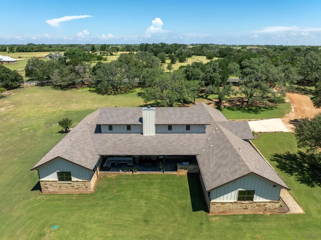 101 Shady Oaks Trail Liberty Hill TX 78642
