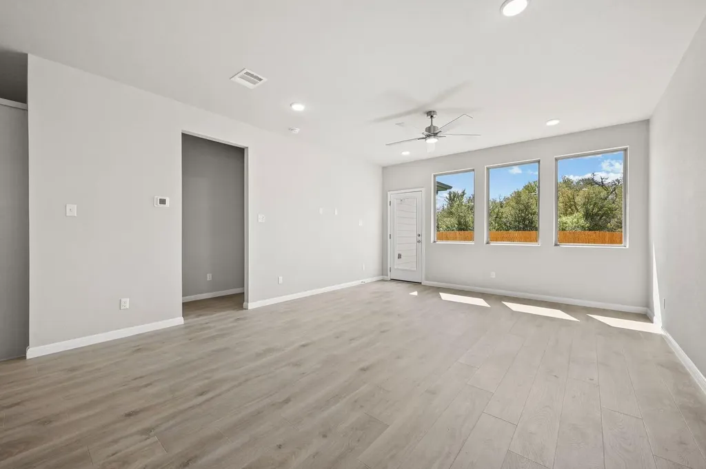 227 Hornet Street Elgin TX 78621