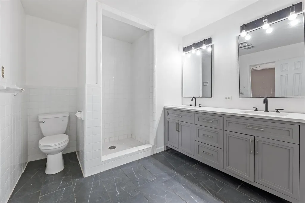 1106 Hackberry Drive Marble Falls TX 78654