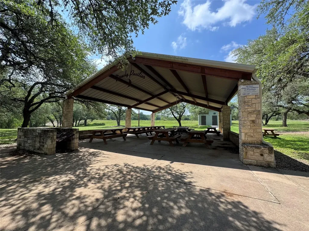 1306 Daviot Drive Spicewood TX 78669