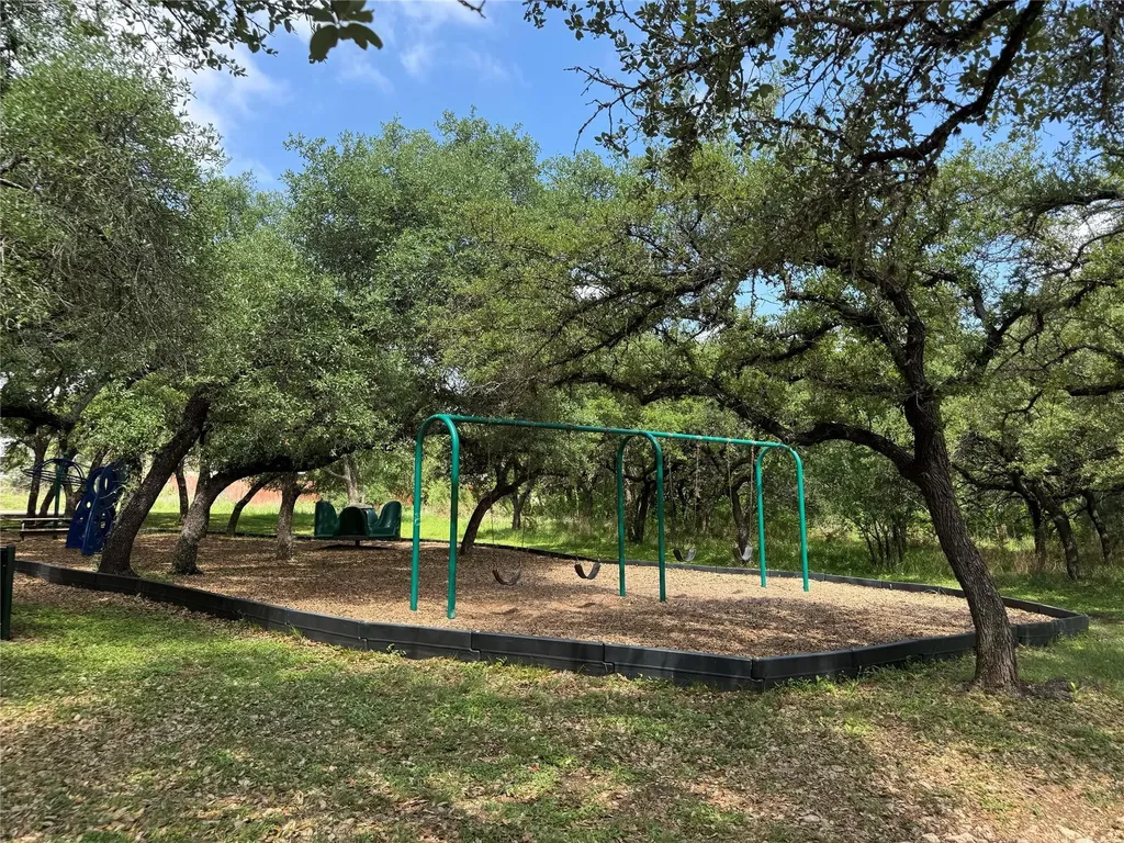 1306 Daviot Drive Spicewood TX 78669