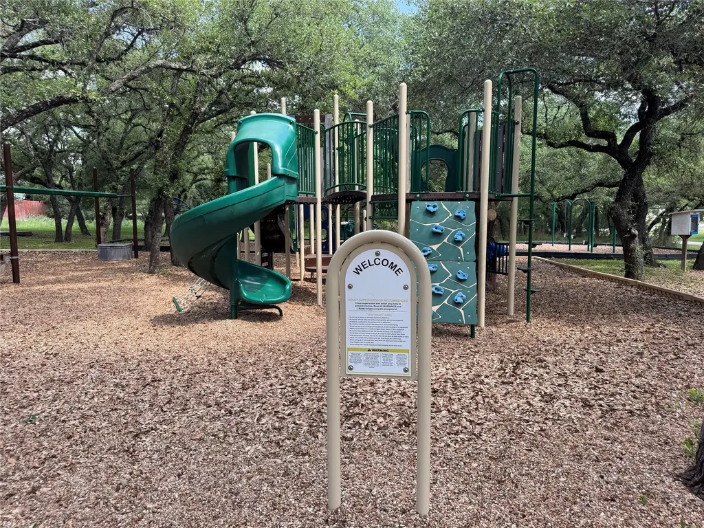1306 Daviot Drive Spicewood TX 78669