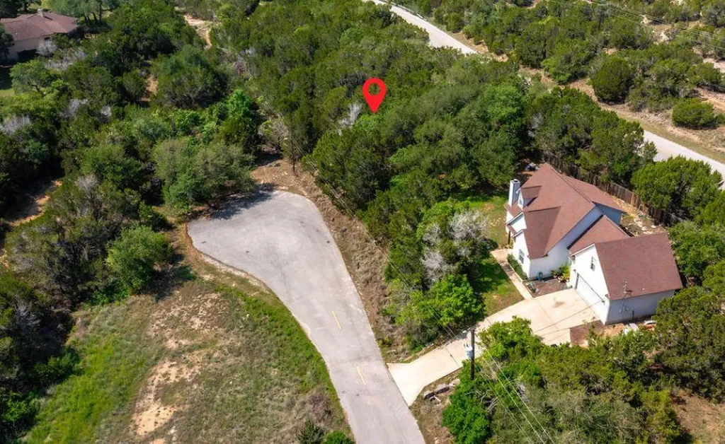 1306 Daviot Drive Spicewood TX 78669