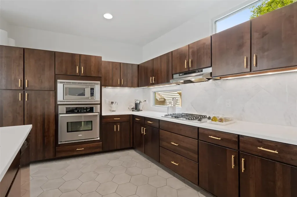 1500 Summit Street Austin TX 78741