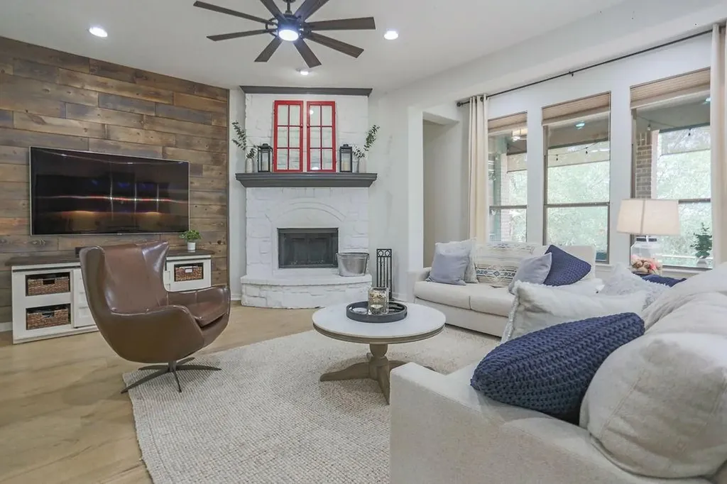 208 Mirafield Lane Austin TX 78737