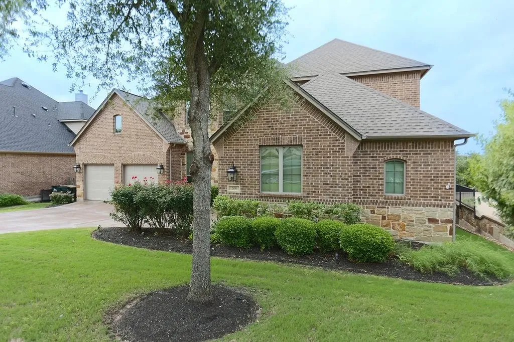 208 Mirafield Lane Austin TX 78737