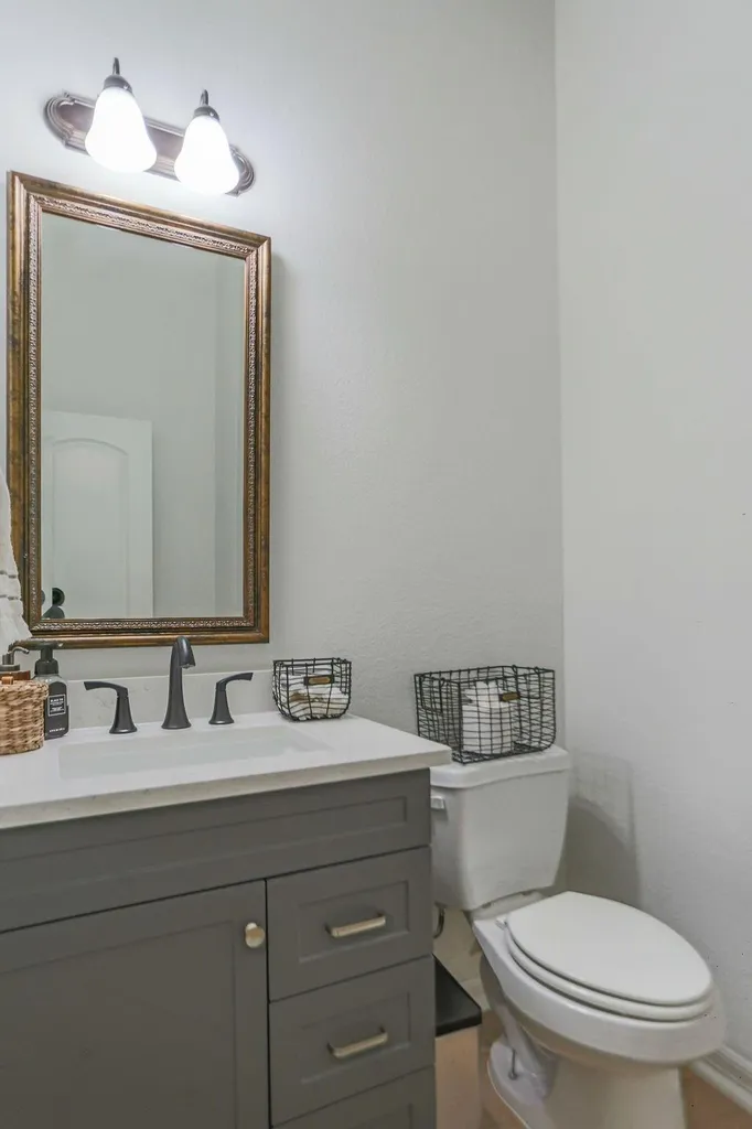 208 Mirafield Lane Austin TX 78737