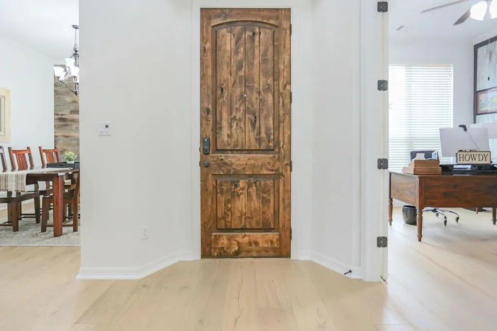 208 Mirafield Lane Austin TX 78737