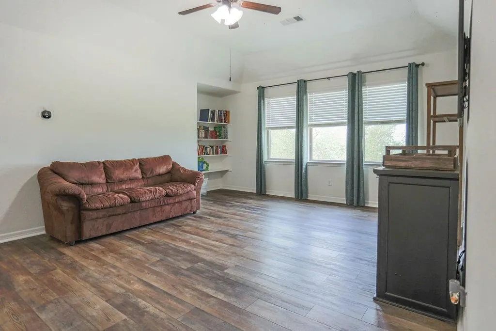 208 Mirafield Lane Austin TX 78737