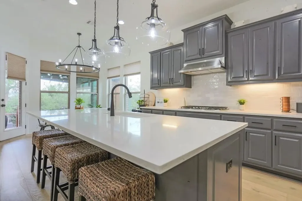 208 Mirafield Lane Austin TX 78737