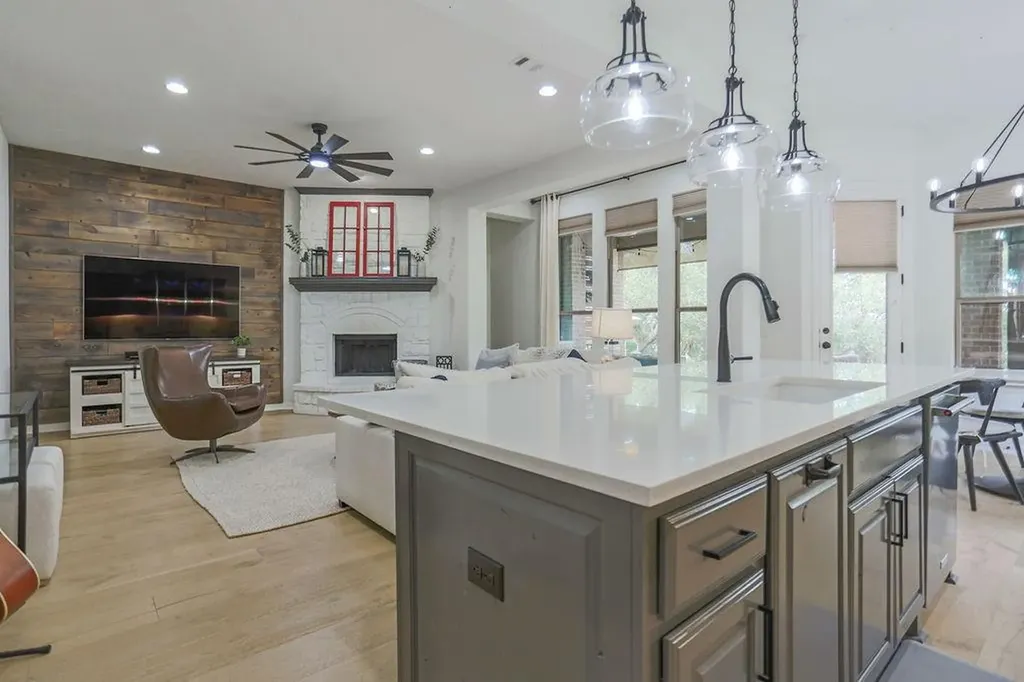 208 Mirafield Lane Austin TX 78737