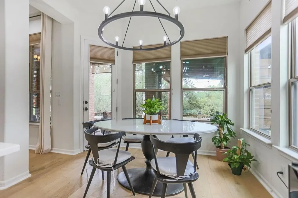 208 Mirafield Lane Austin TX 78737