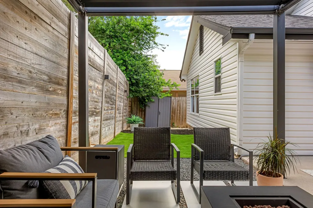 2508 E 9th Street Austin TX 78702