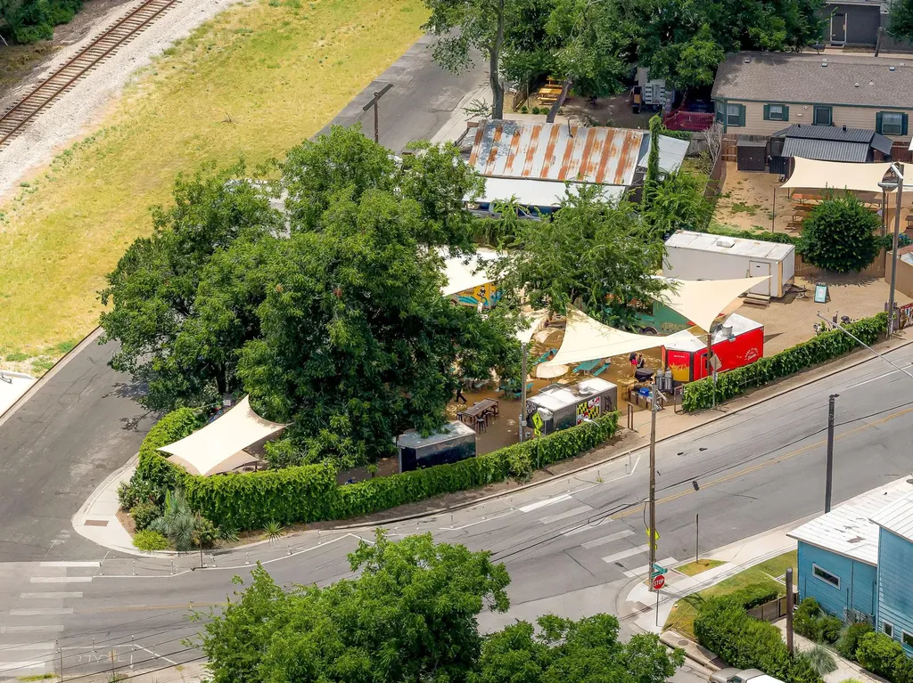 2508 E 9th Street Austin TX 78702
