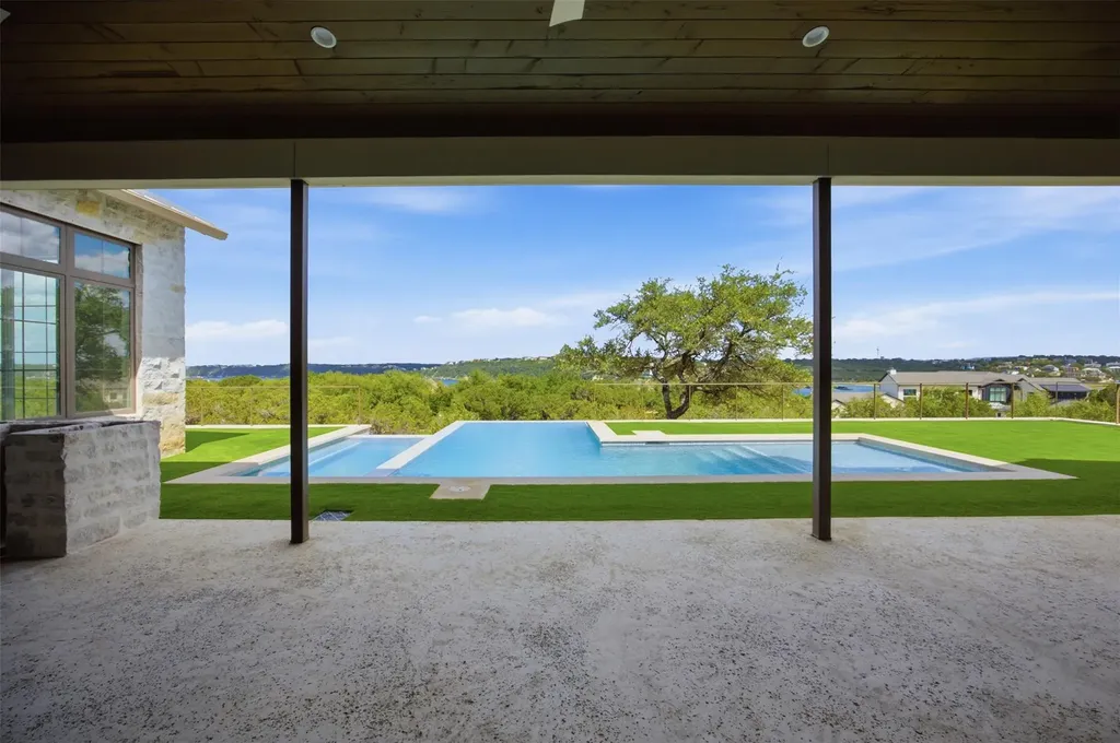 19559 Sandcastle Drive Spicewood TX 78669
