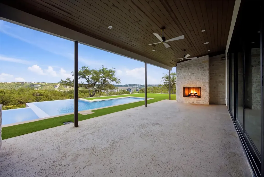 19559 Sandcastle Drive Spicewood TX 78669