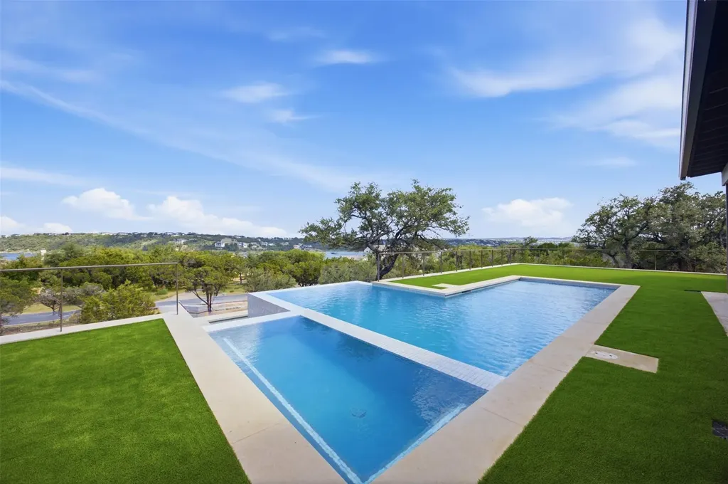 19559 Sandcastle Drive Spicewood TX 78669