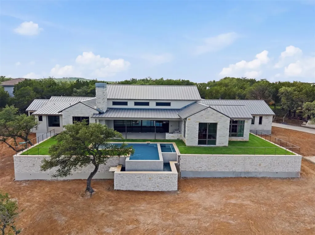 19559 Sandcastle Drive Spicewood TX 78669