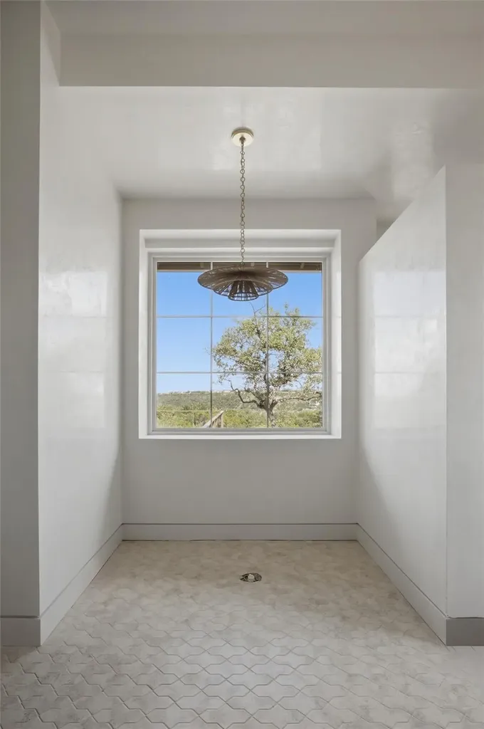 19559 Sandcastle Drive Spicewood TX 78669