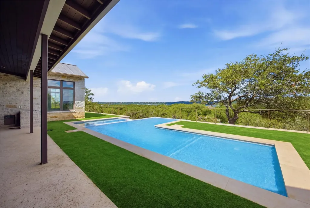 19559 Sandcastle Drive Spicewood TX 78669