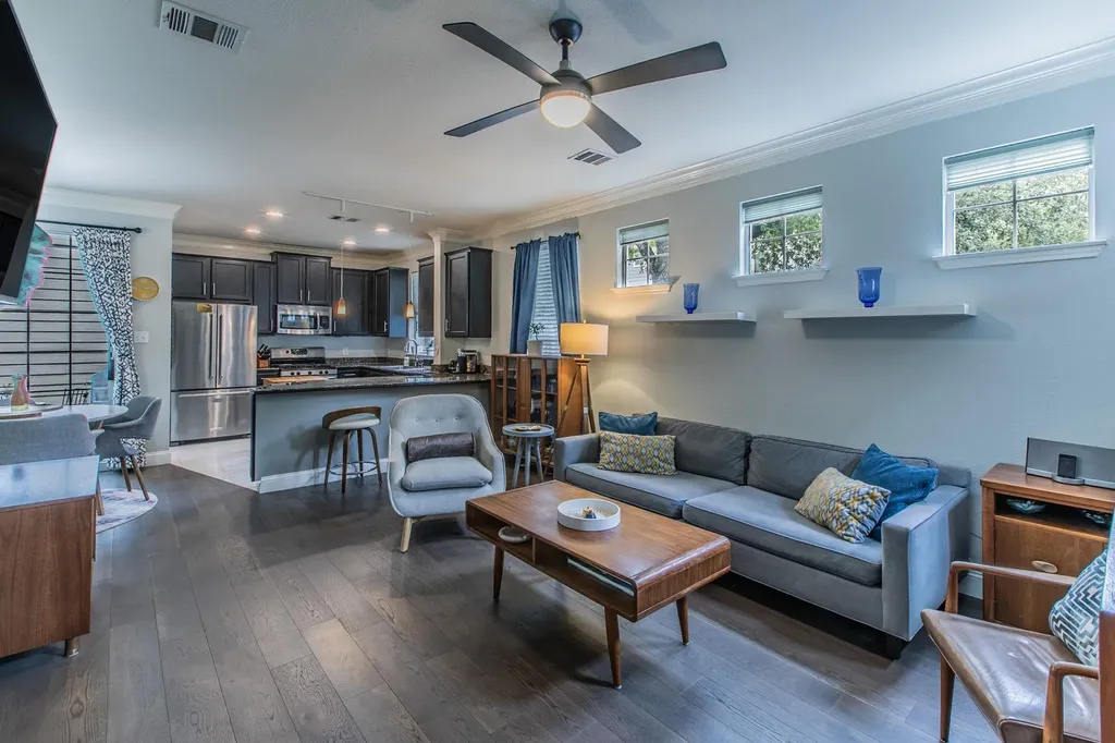 8518 Cahill Drive Austin TX 78729